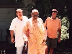 Sripad Yudhamanyu Prabhu, Srila Gurudev and Sripad Siddhanti Maharaj